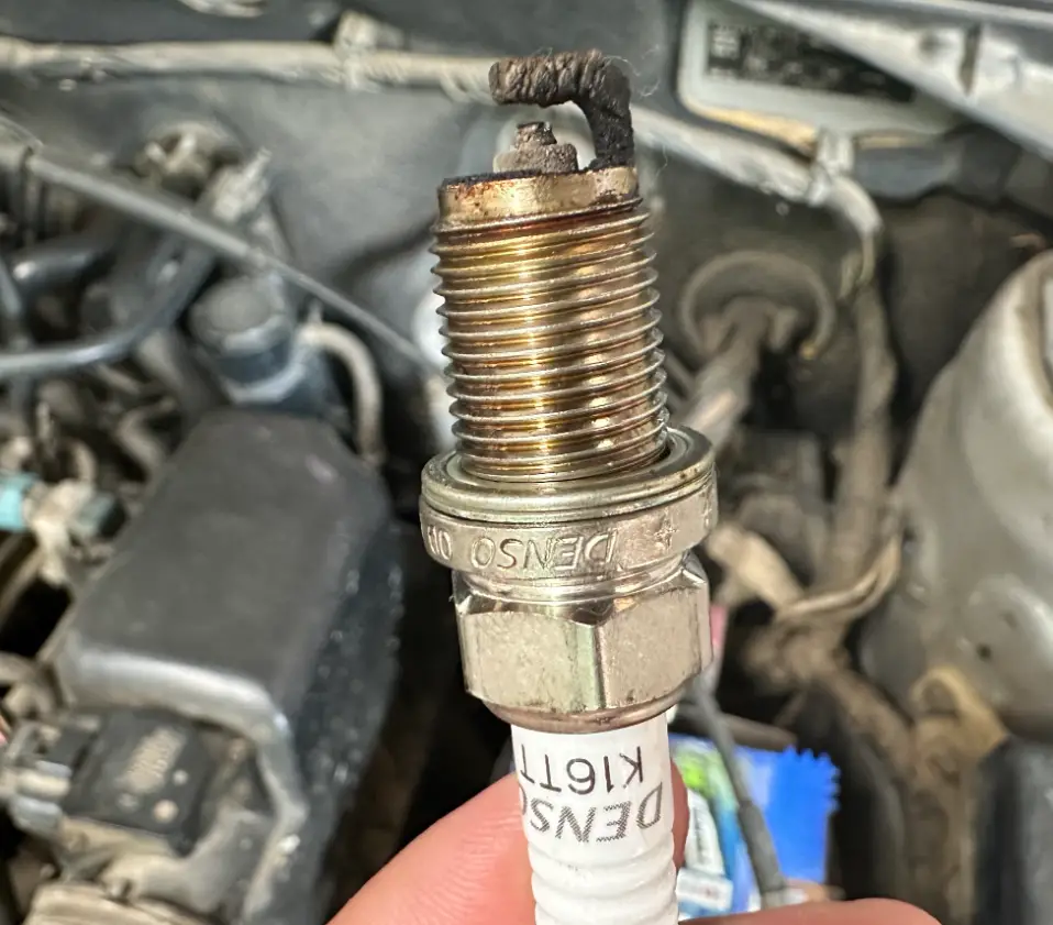 how long does it take to change spark plug